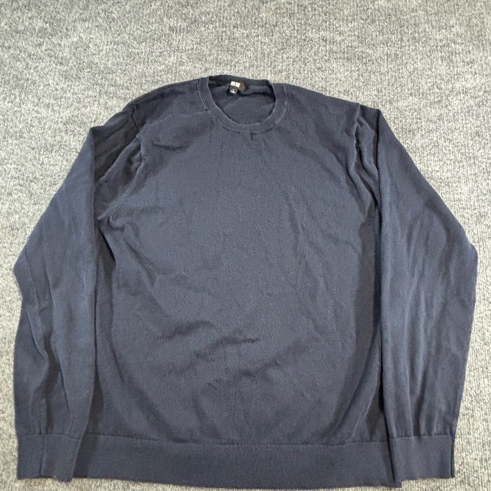 Uniqlo Men's Midnight Blue Crewneck Sweater Size Large